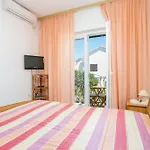 Konukevi Double 5658d Supetar